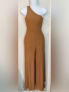One-Shoulder Wide-Leg Jumpsuit in Warm Tan
